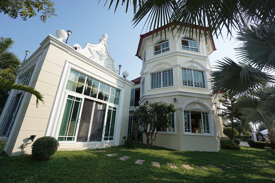 Pool Villasสร้างใหม่ติดถนนใหญ่ บ้านเดี่ยว2ชั้น+Sky deck 69 ตร.วา  วิวสนามกอล์ฟ,วิวภูเขา